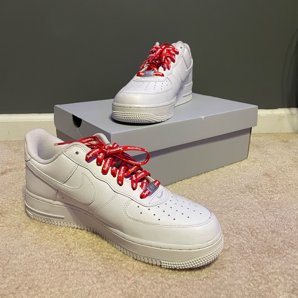Nike Supreme Air Force 1 ‘07 | mens 9.5 white/university red
